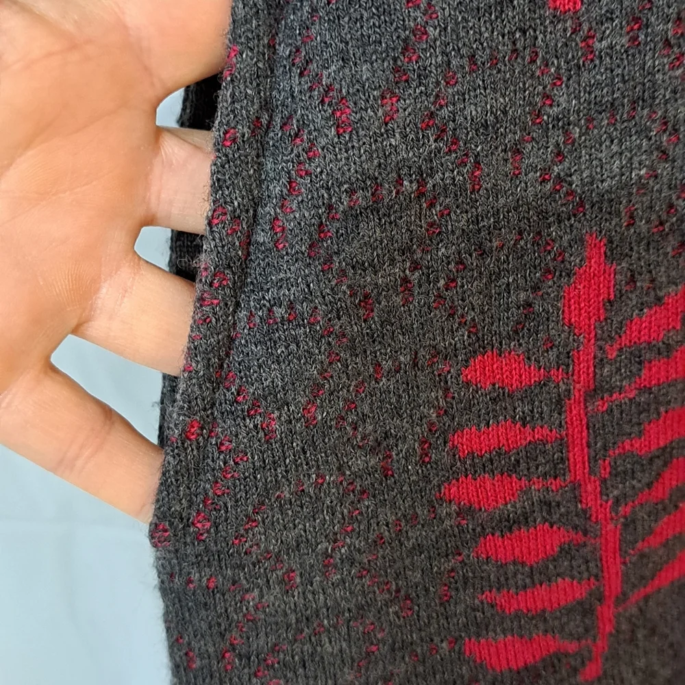 Red Maple Women's Sweater Dress Midi Length Jewel Button XXL Gray Leaves 3D - Picture 6 of 11